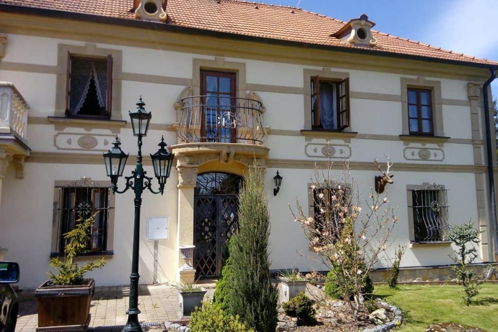Zamecek Zdiky - Moderni Velky Apartman Bujanov Εξωτερικό φωτογραφία